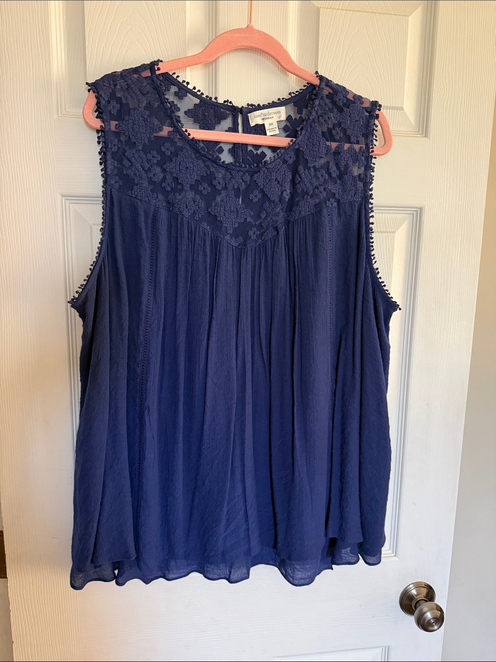 John Paul Richard women’s top, size 3X. Like new.